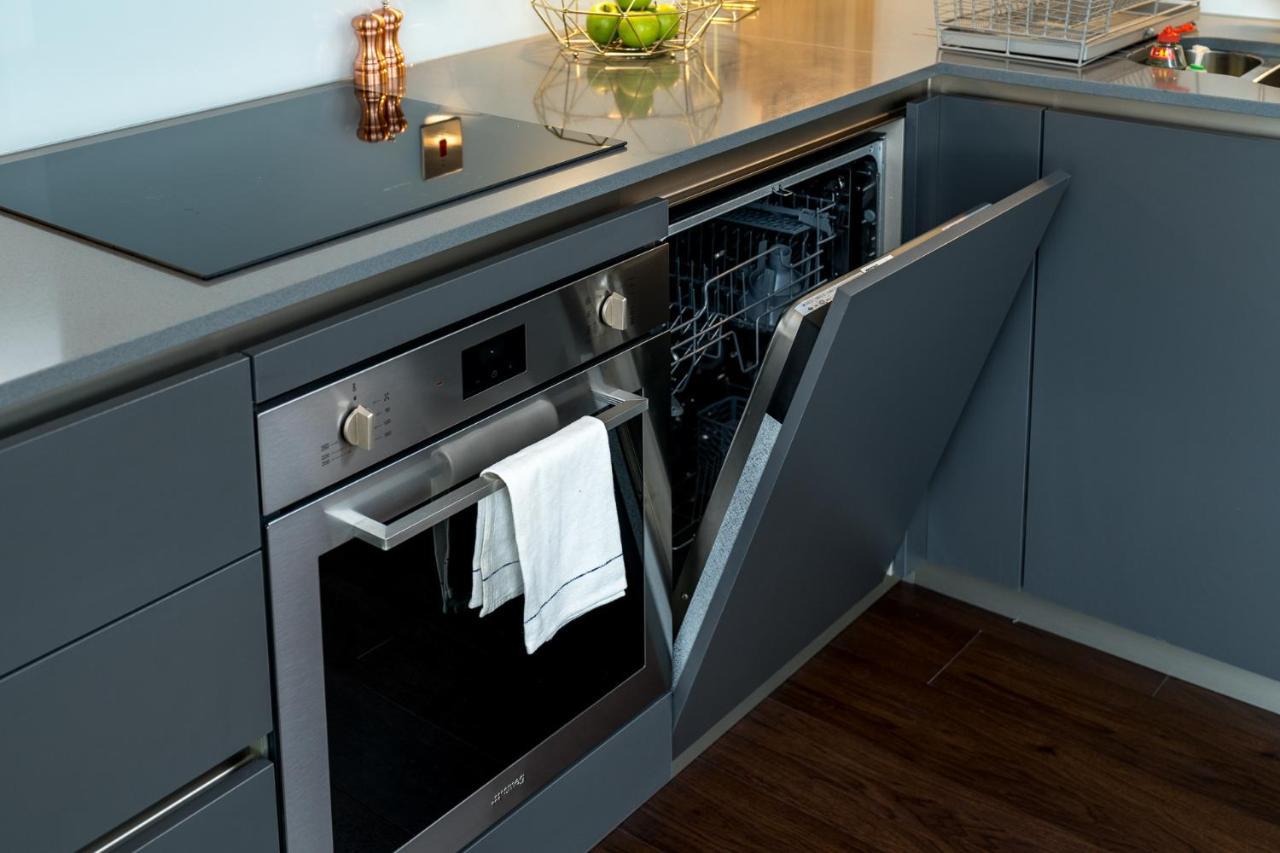 Luxurious Spacious 2Bed Suites Skyline River Views By Canary Wharf 런던 외부 사진
