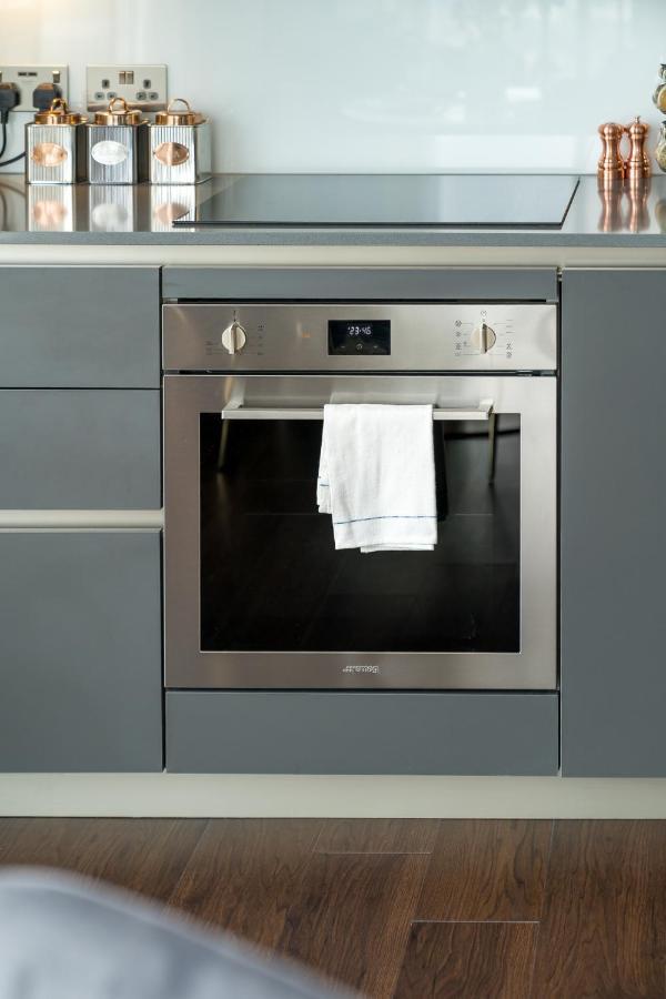 Luxurious Spacious 2Bed Suites Skyline River Views By Canary Wharf 런던 외부 사진