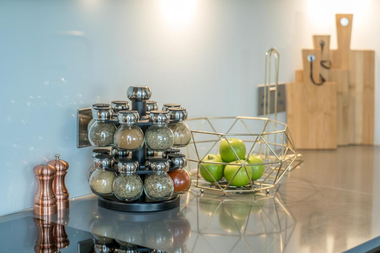 Luxurious Spacious 2Bed Suites Skyline River Views By Canary Wharf 런던 외부 사진