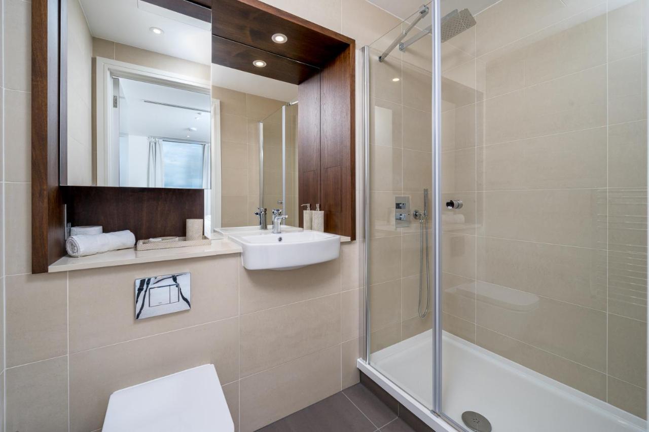 Luxurious Spacious 2Bed Suites Skyline River Views By Canary Wharf 런던 외부 사진