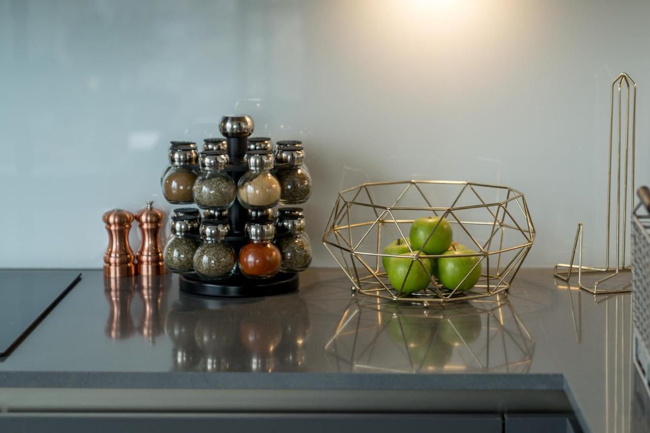 Luxurious Spacious 2Bed Suites Skyline River Views By Canary Wharf 런던 외부 사진