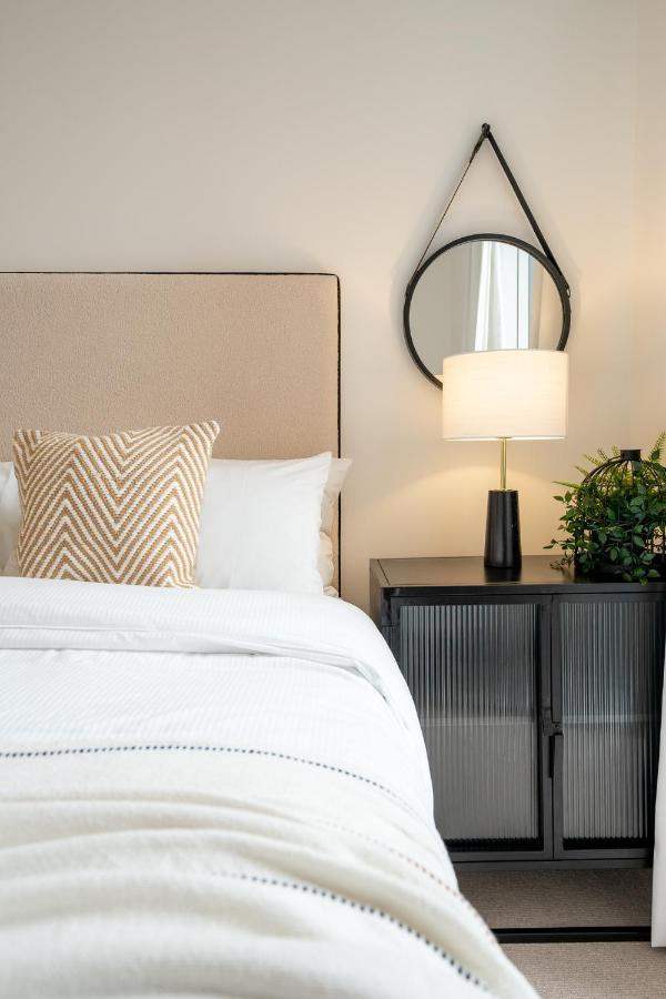 Luxurious Spacious 2Bed Suites Skyline River Views By Canary Wharf 런던 외부 사진